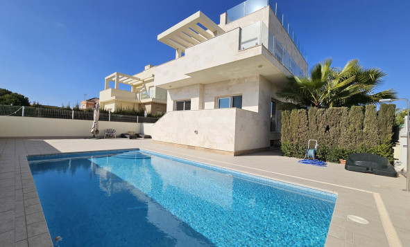 4. House - Detached Villa - Herverkoop - La Zenia - Orihuela Costa