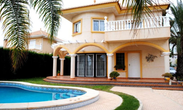 4. House - Detached Villa - Herverkoop - La Zenia - Orihuela Costa