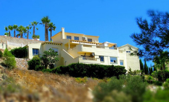 4. House - Detached Villa - Herverkoop - Las Ramblas - Orihuela Costa