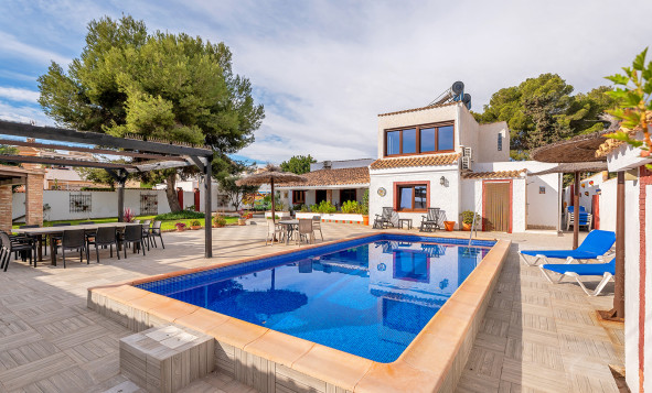 4. House - Detached Villa - Herverkoop - Orihuela Costa - Orihuela Costa