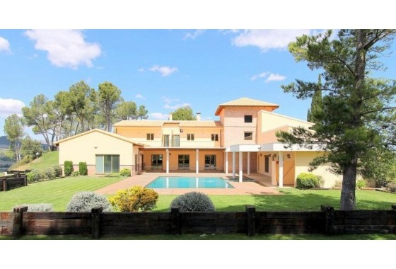 4. House - Detached Villa - Herverkoop - Penàguila - Alcoy