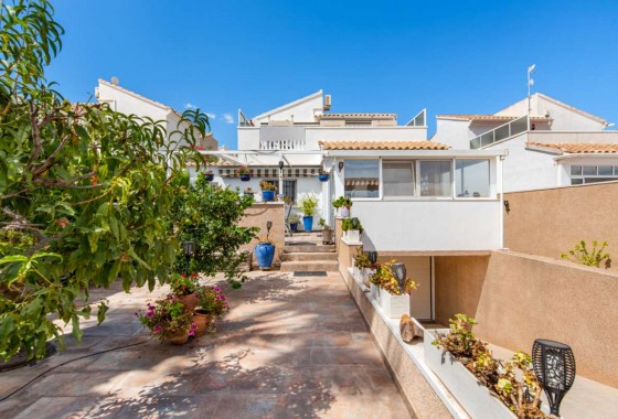 4. House - Detached Villa - Herverkoop - Punta Prima - Orihuela Costa