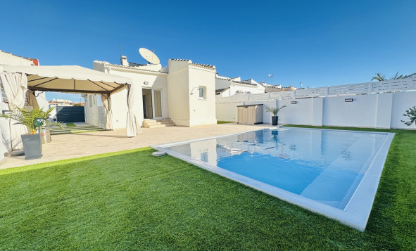 4. House - Detached Villa - Herverkoop - Torrevieja - Torrevieja