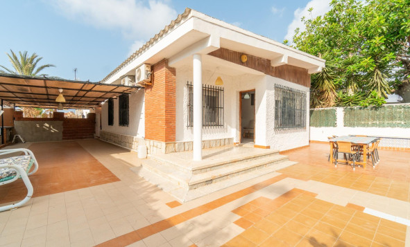 4. House - Detached Villa - Herverkoop - Torrevieja - Torrevieja