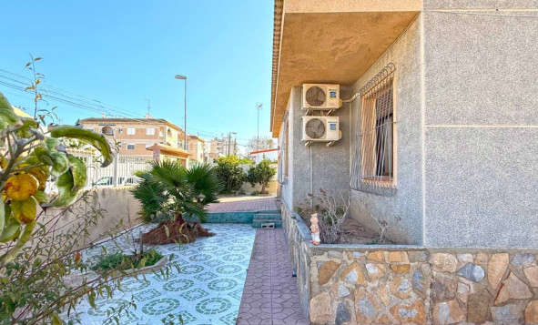 4. House - Detached Villa - Herverkoop - Torrevieja - Torrevieja