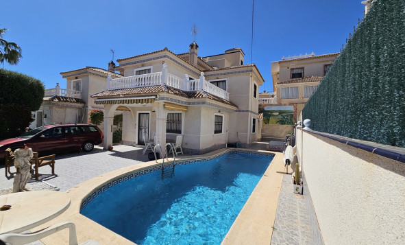 4. House - Detached Villa - Herverkoop - Villamartin - Orihuela Costa