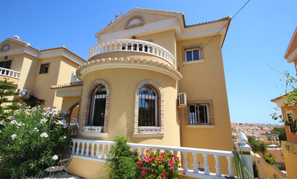 4. House - Detached Villa - Herverkoop - Villamartin - Orihuela Costa