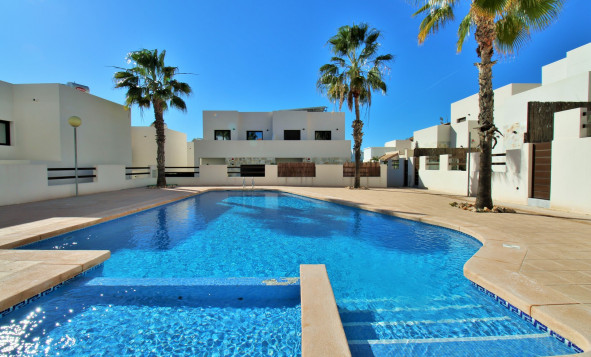 4. House - Detached Villa - Herverkoop - Villamartin - Orihuela Costa