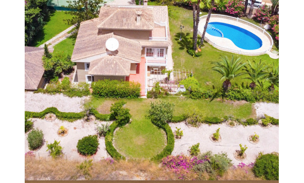 4. House - Detached Villa - Herverkoop - Villamartin - Orihuela Costa