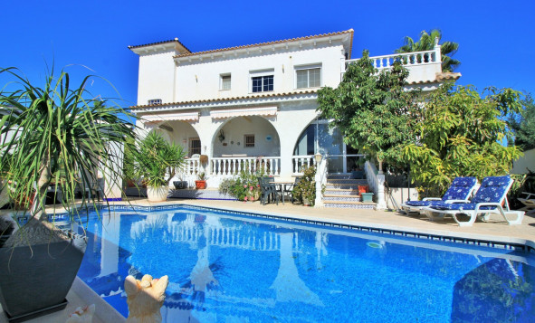 4. House - Detached Villa - Herverkoop - Villamartin - Orihuela Costa