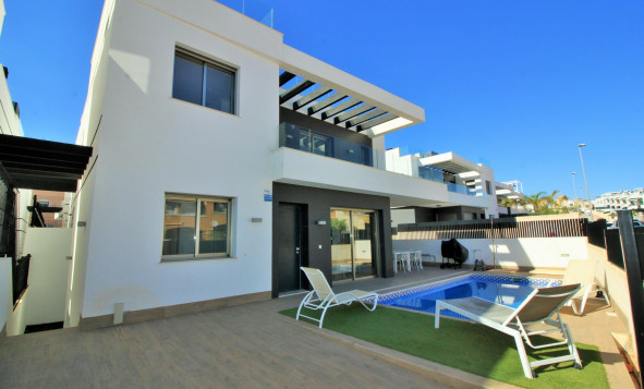 4. House - Detached Villa - Herverkoop - Villamartin - Orihuela Costa