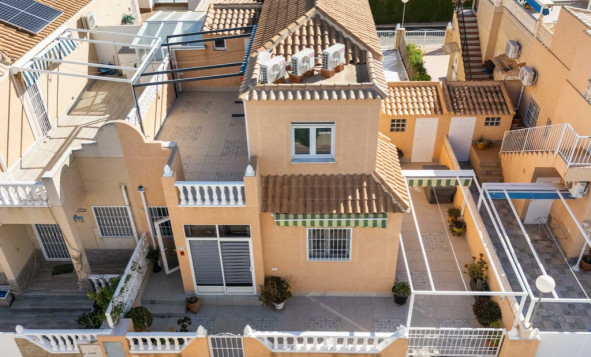 4. Semi-detached villa - Resale - Torrevieja - Costa Blanca South