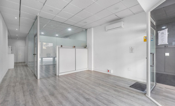 Commercial property - Resale - Torrevieja - GIC-51082