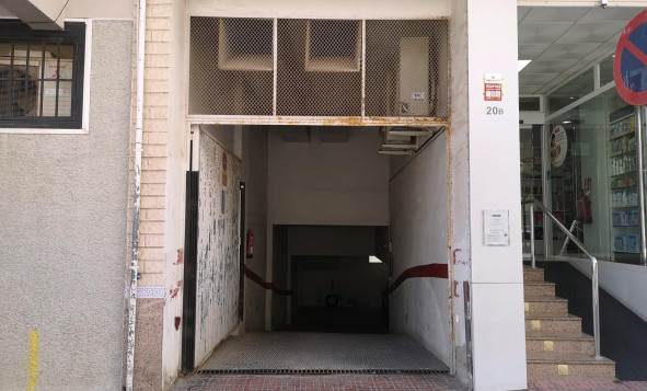 Garage - Herverkoop - Torrevieja - Costa Blanca Zuid