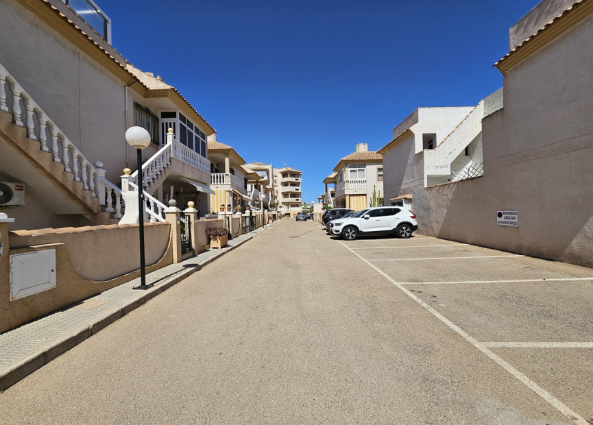 Herverkoop - 1. Apartment / flat - La Zenia - Orihuela Costa