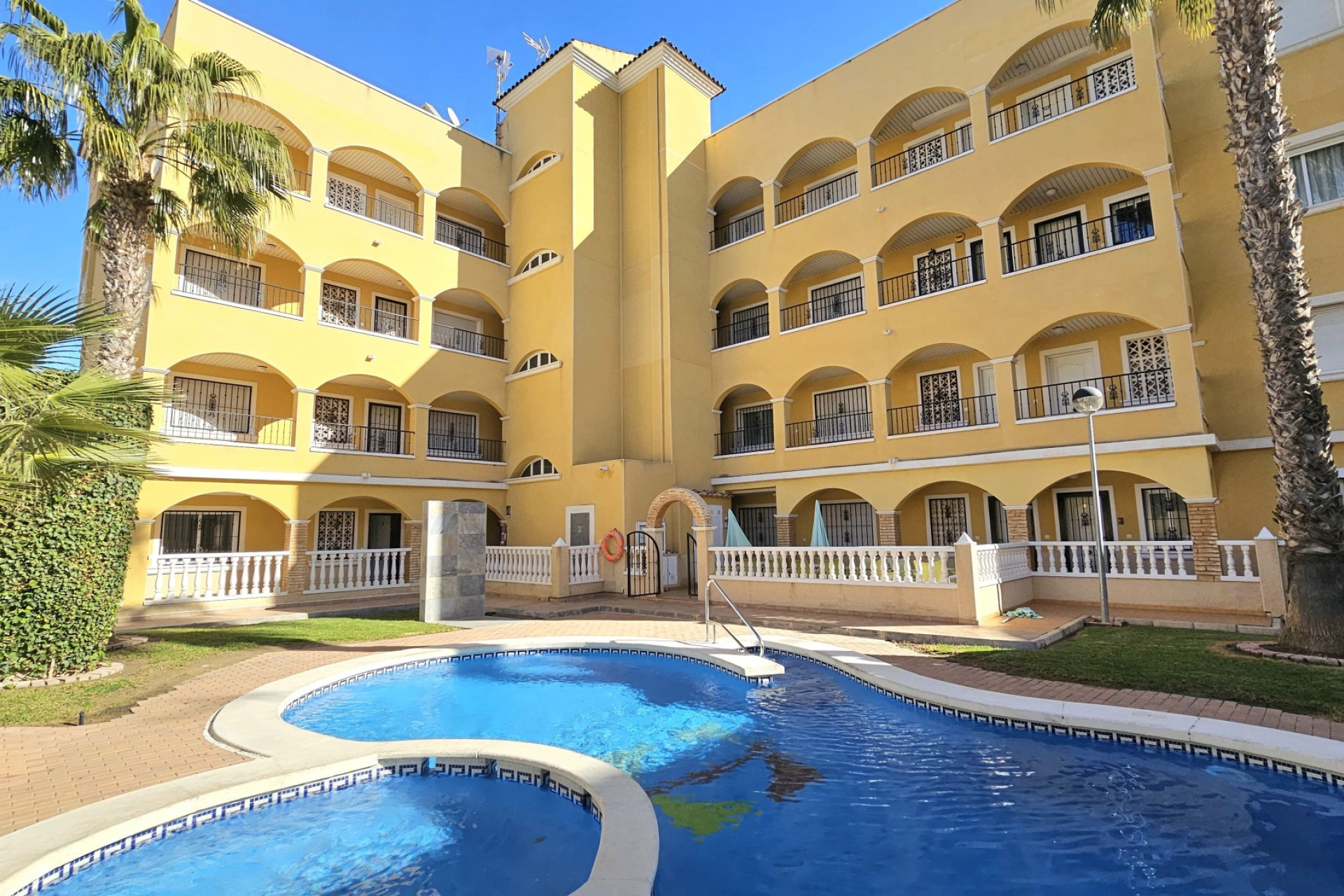 Herverkoop - 1. Apartment / flat - Orihuela Costa - Las Filipinas