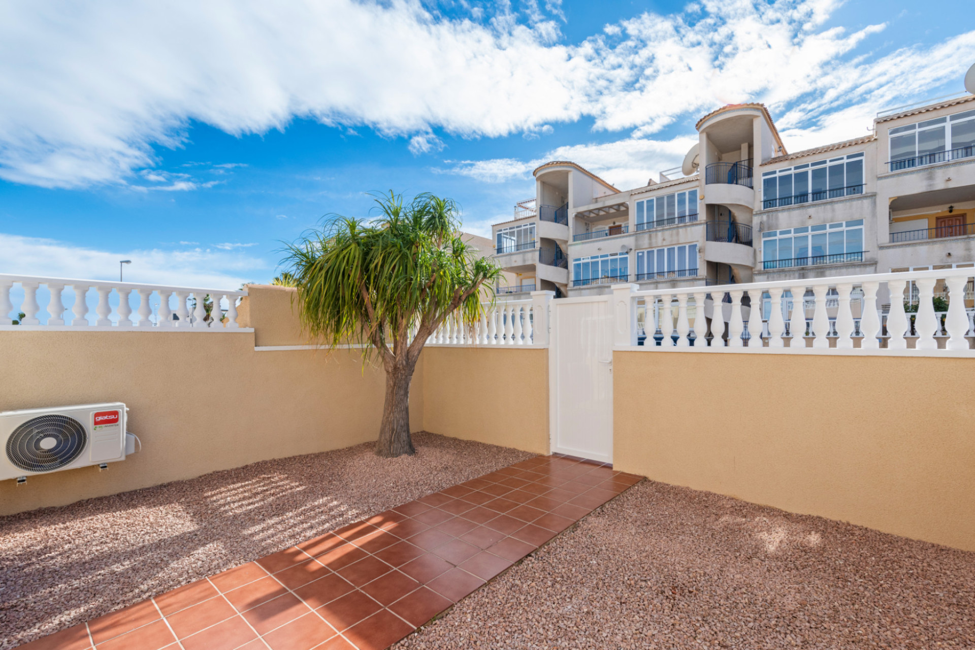 Herverkoop - 1. Apartment / flat - Punta Prima - Orihuela Costa