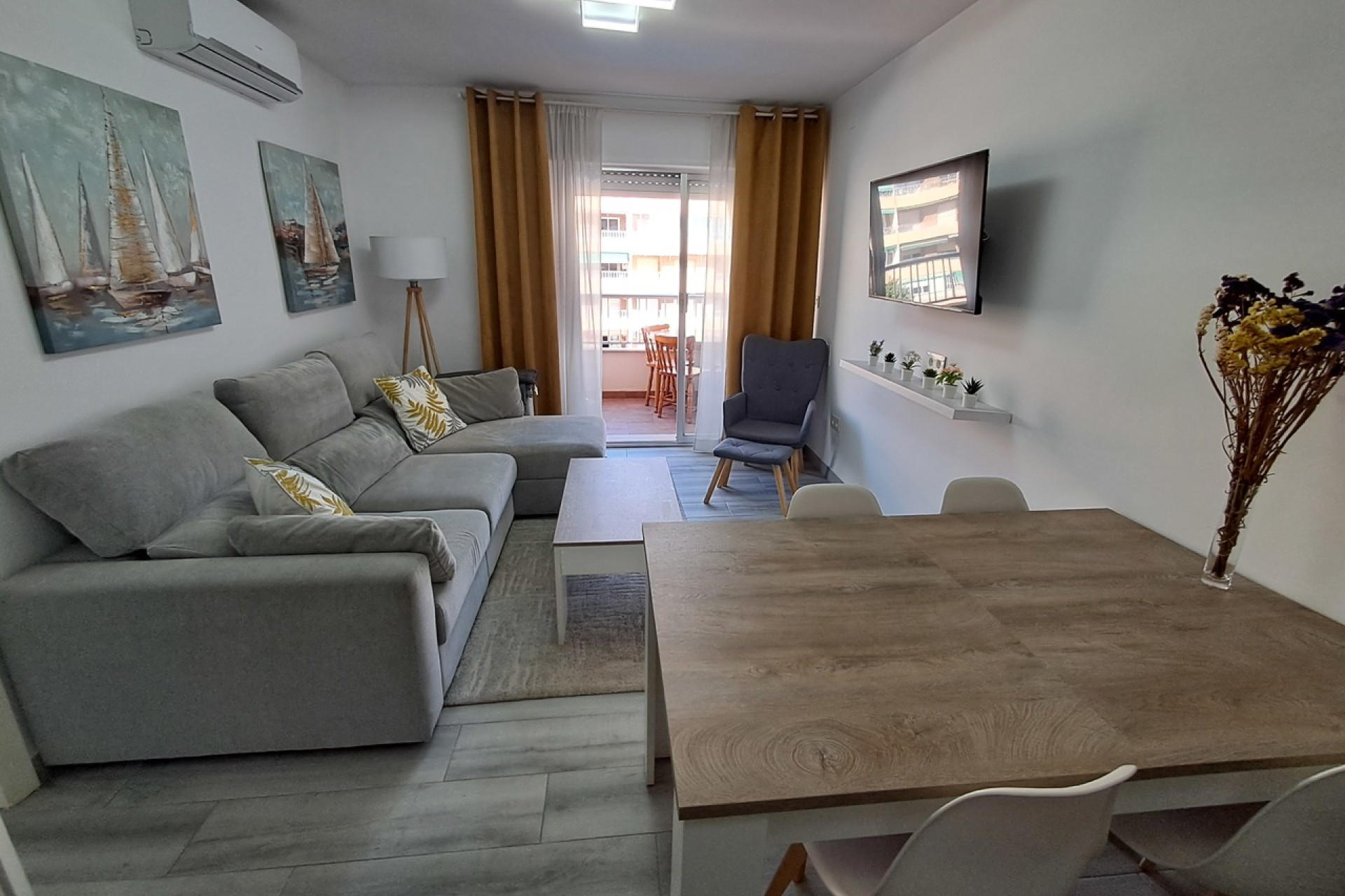 Herverkoop - 1. Apartment / flat - Punta Prima - Orihuela Costa