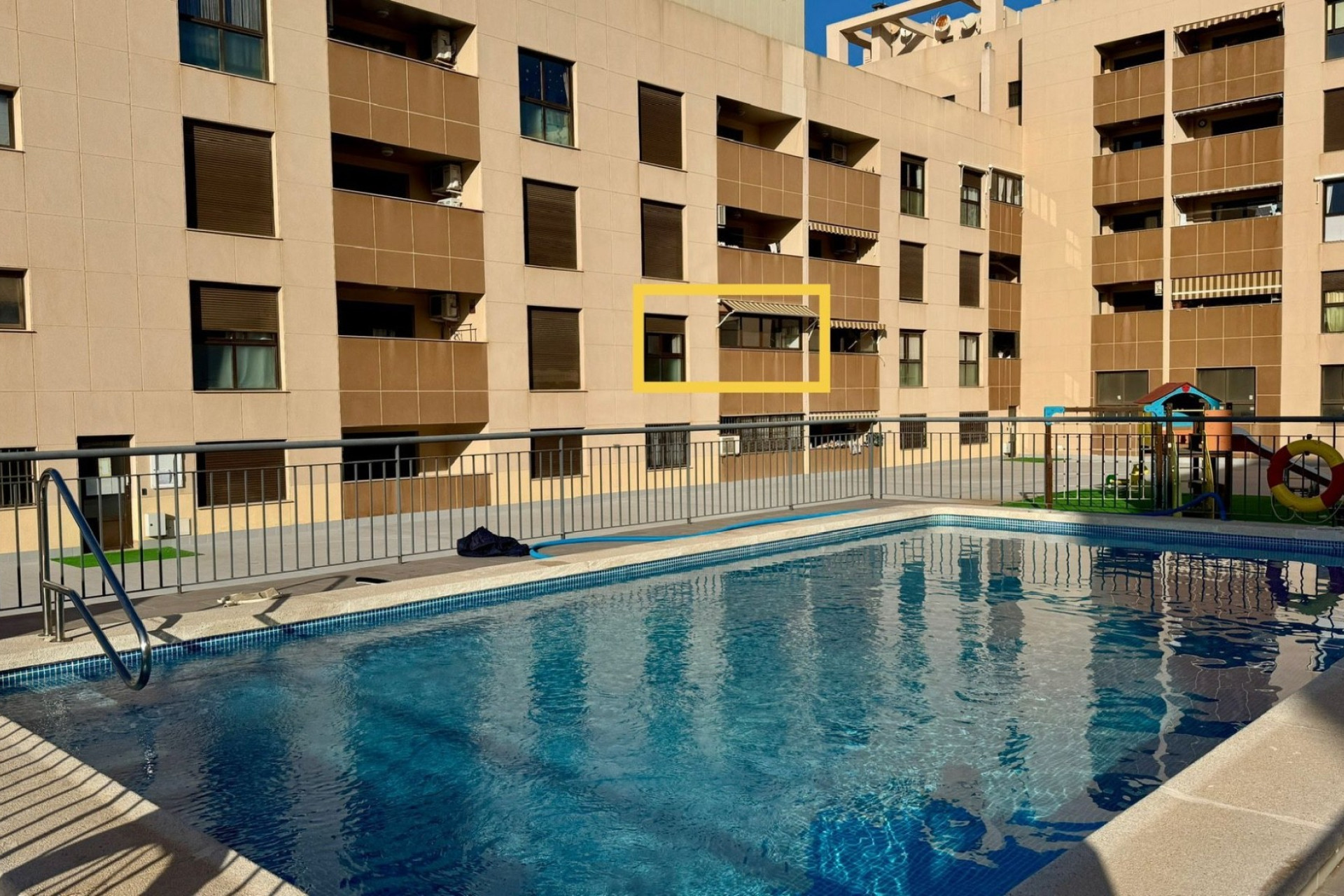 Herverkoop - 1. Apartment / flat - Torrevieja - Centro