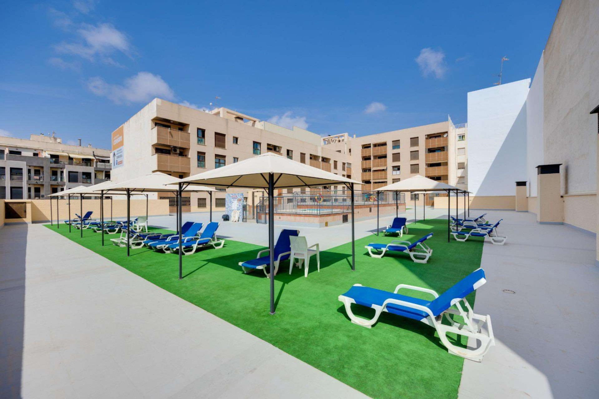 Herverkoop - 1. Apartment / flat - Torrevieja - Centro