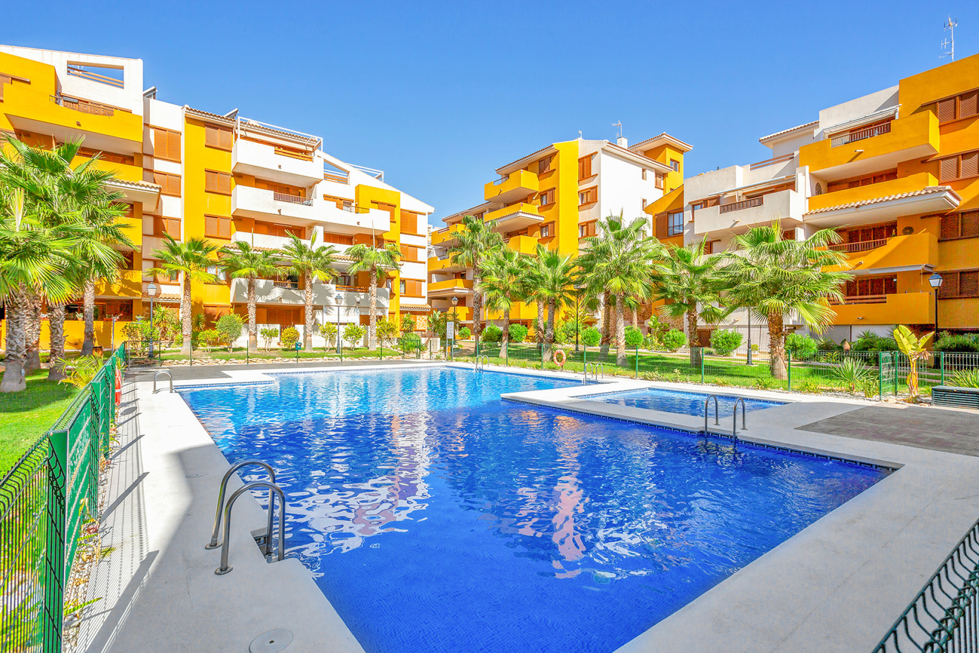 Herverkoop - 1. Apartment / flat - Torrevieja - Orihuela Costa