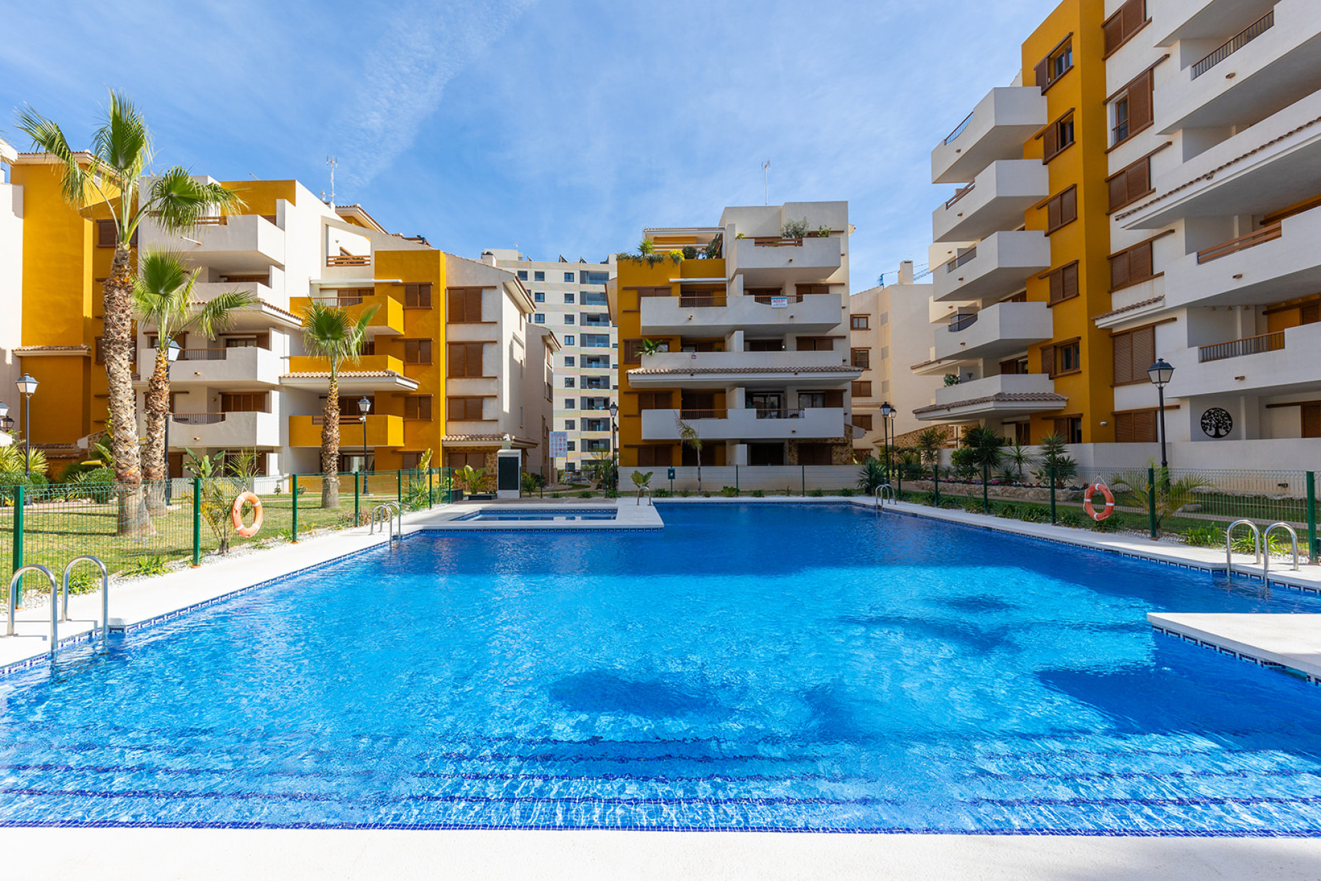 Herverkoop - 1. Apartment / flat - Torrevieja - Orihuela Costa