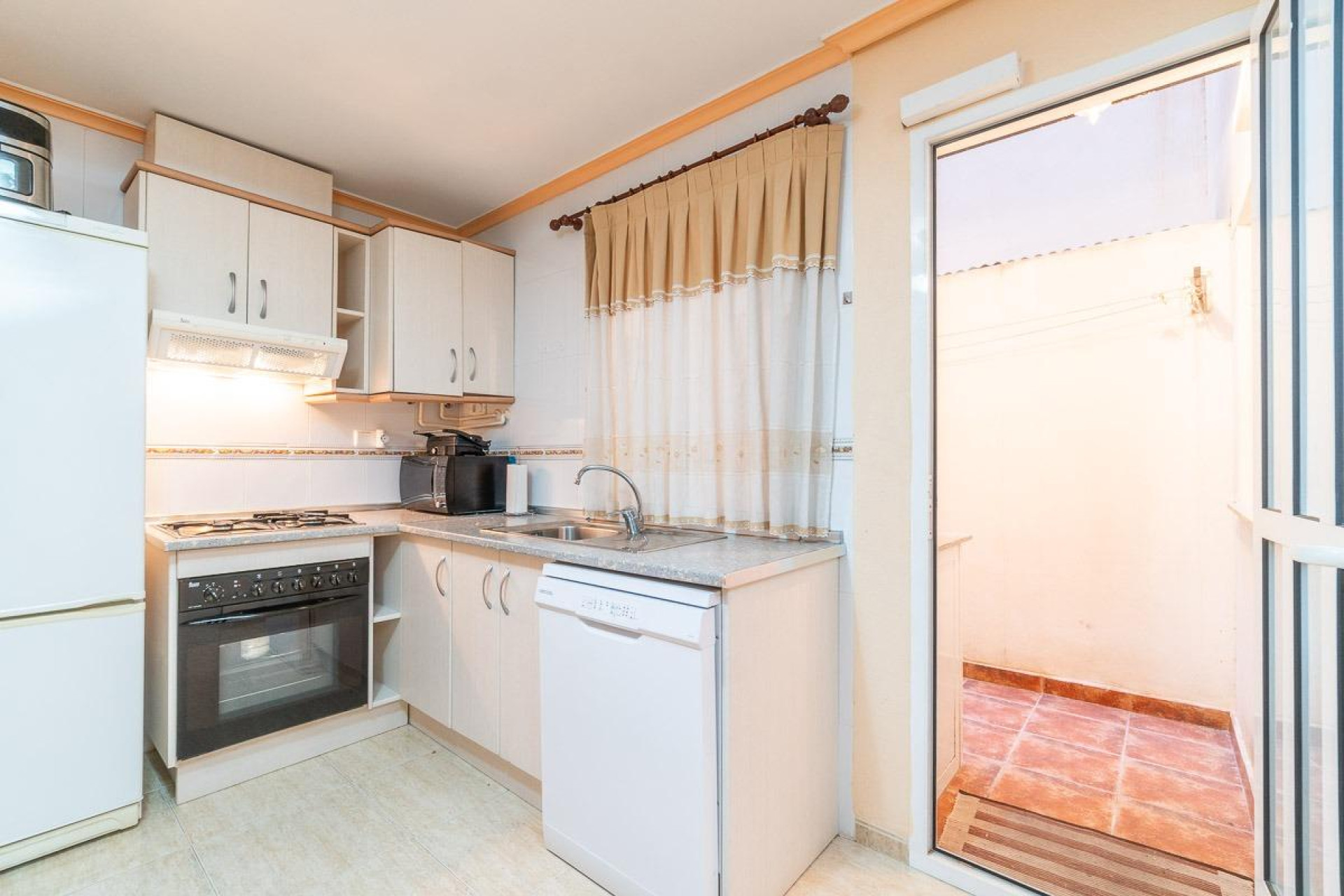 Herverkoop - 1. Apartment / flat - Torrevieja - Playa del Cura