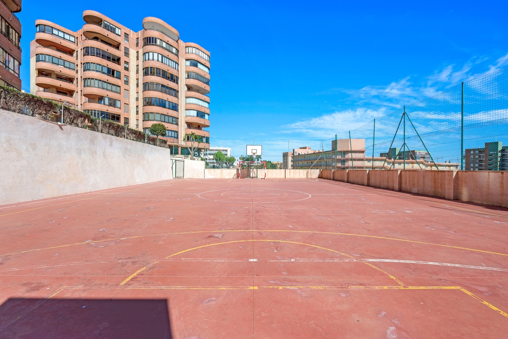 Herverkoop - 1. Appartement / flat - Arenales del Sol - Segunda linea playa