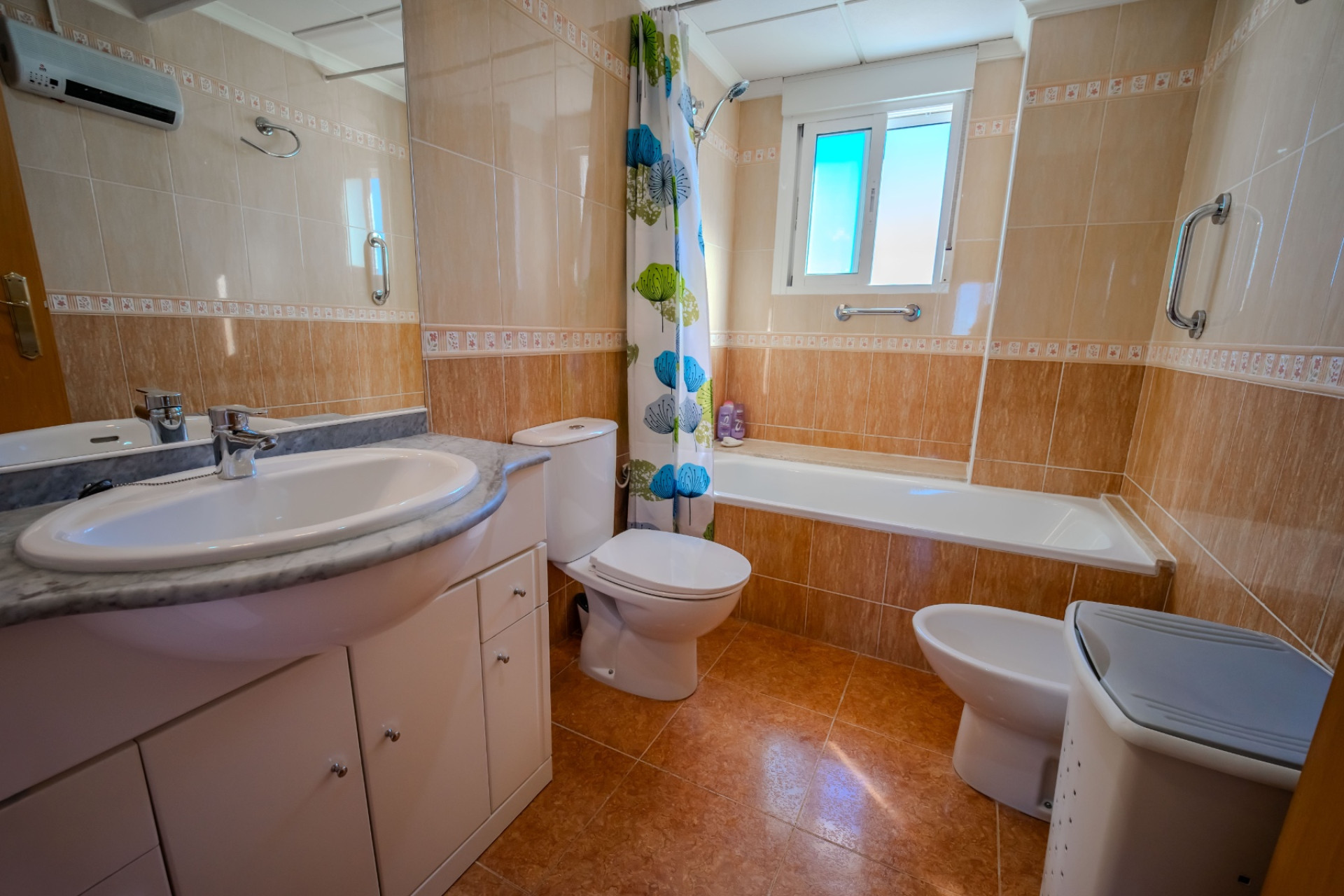 Herverkoop - 1. Appartement / flat - Guardamar del Segura - El Eden