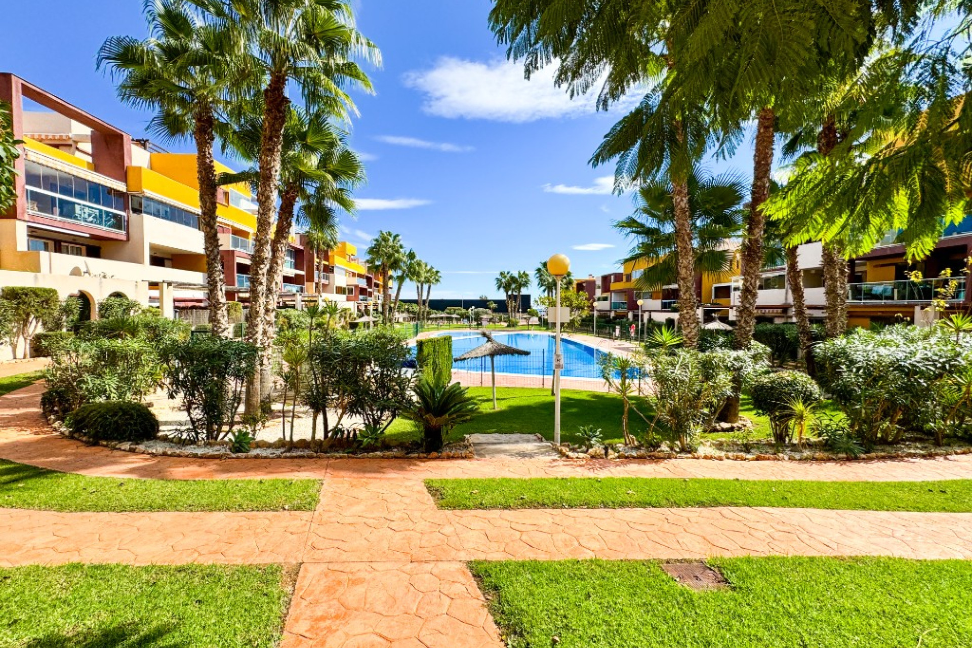 Herverkoop - 1. Appartement / flat - Playa Flamenca - Costa Blanca Zuid