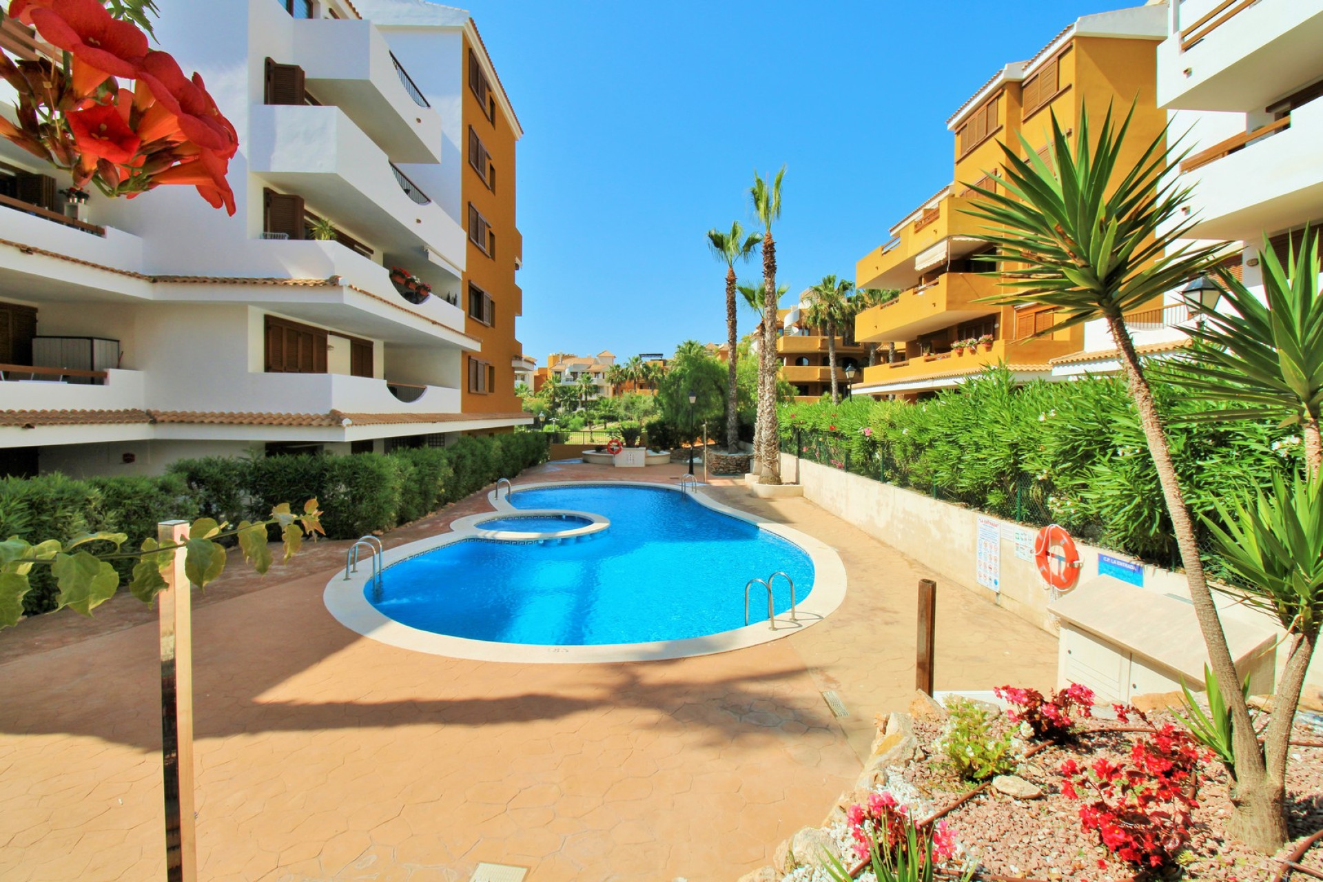 Herverkoop - 1. Appartement / flat - Punta Prima - Costa Blanca Zuid