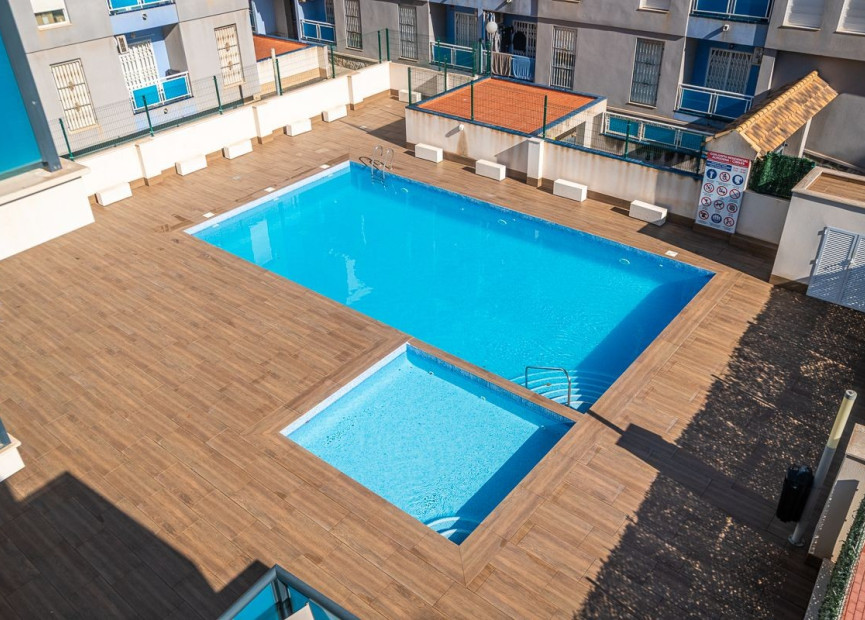 Herverkoop - 1. Appartement / flat - Torrevieja - Calas Blancas