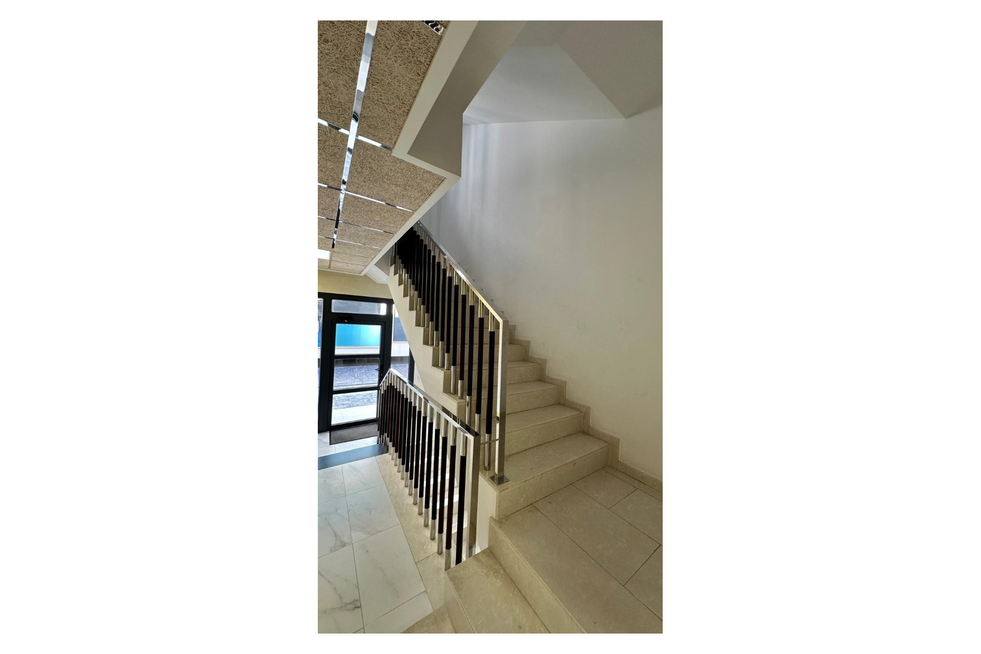 Herverkoop - 1. Appartement / flat - Torrevieja - Calas Blancas