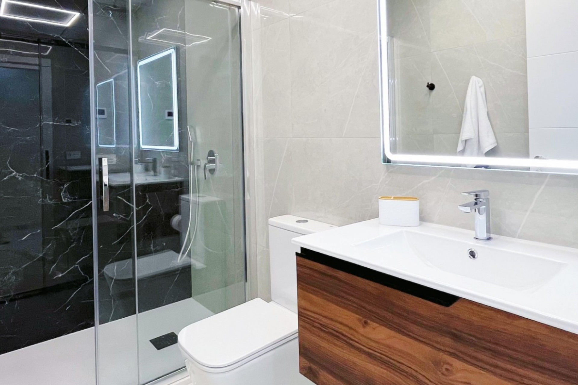 Herverkoop - 1. Appartement / flat - Torrevieja - Costa Blanca Zuid