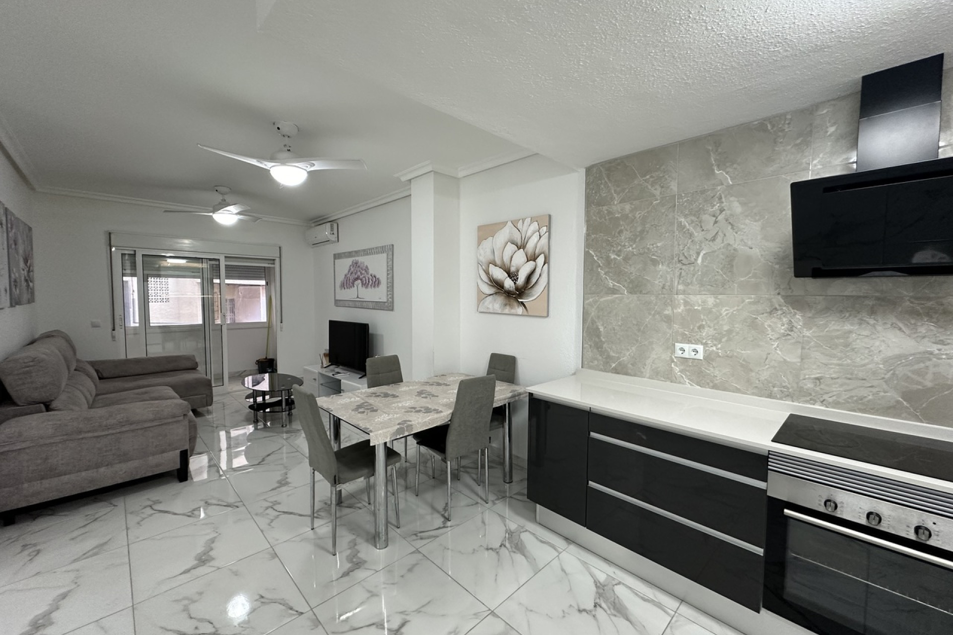 Herverkoop - 1. Appartement / flat - Torrevieja - Costa Blanca Zuid