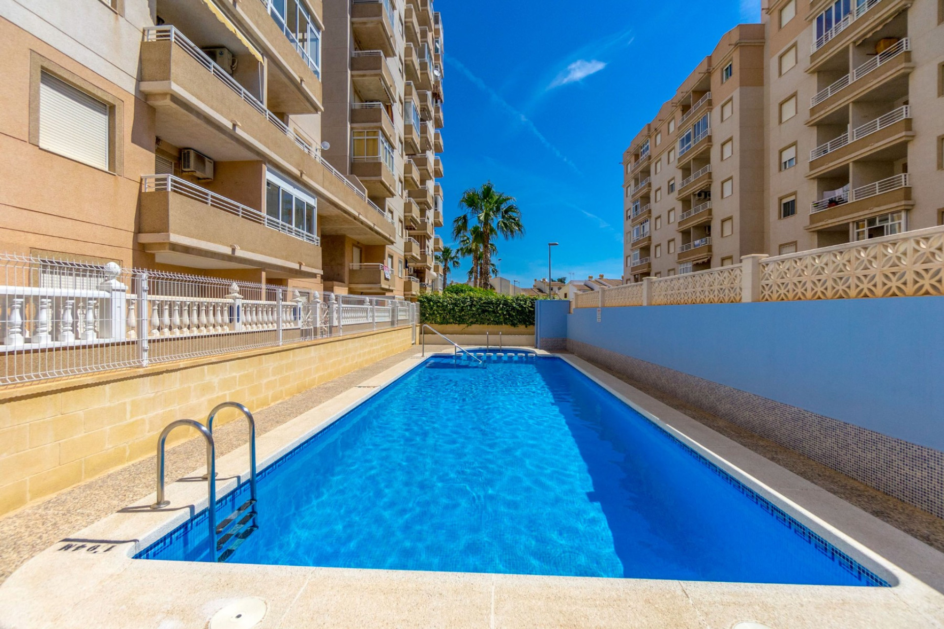 Herverkoop - 1. Appartement / flat - Torrevieja - Costa Blanca Zuid