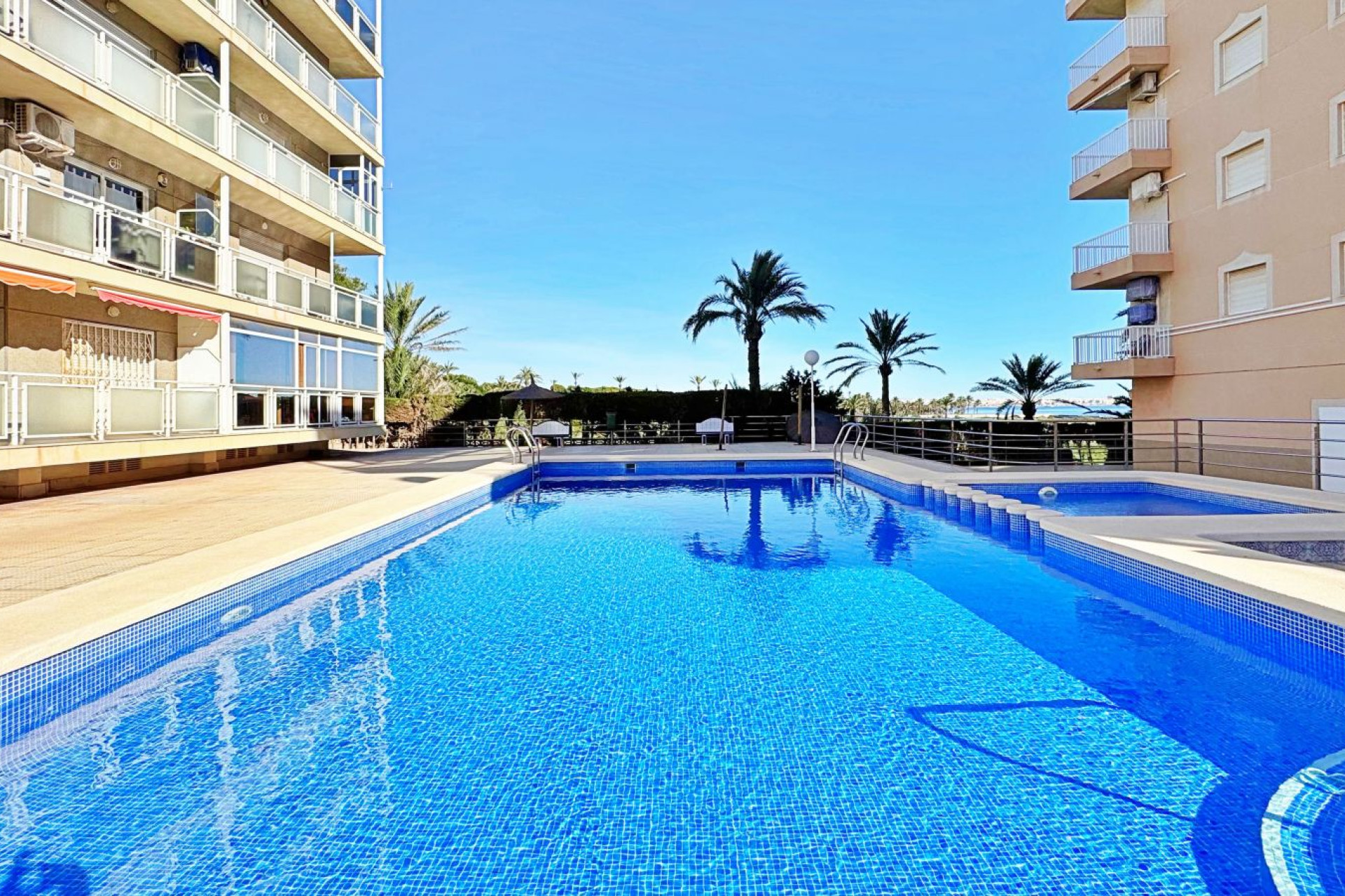 Herverkoop - 1. Appartement / flat - Torrevieja - Costa Blanca Zuid