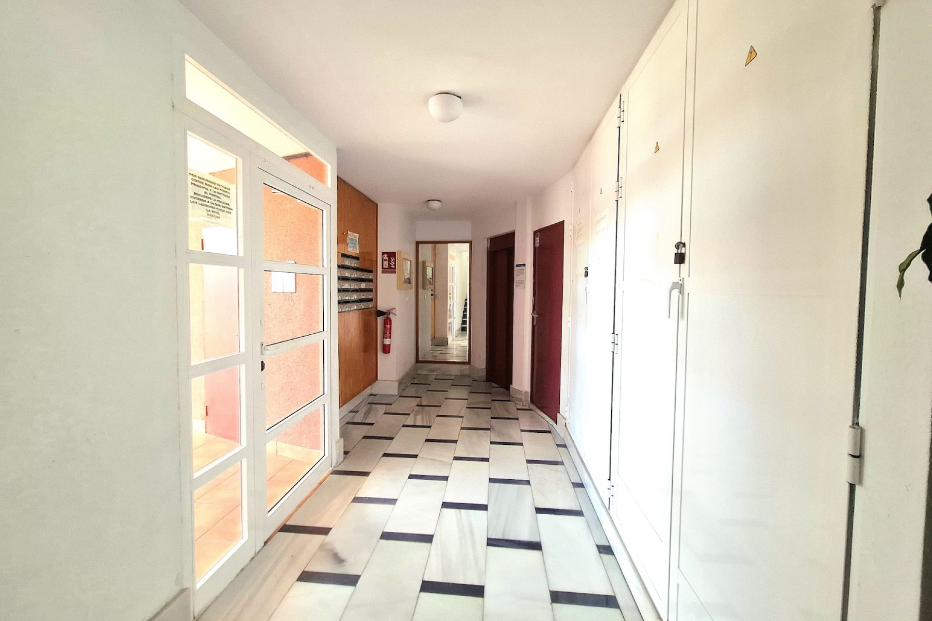 Herverkoop - 1. Appartement / flat - Torrevieja - Costa Blanca Zuid
