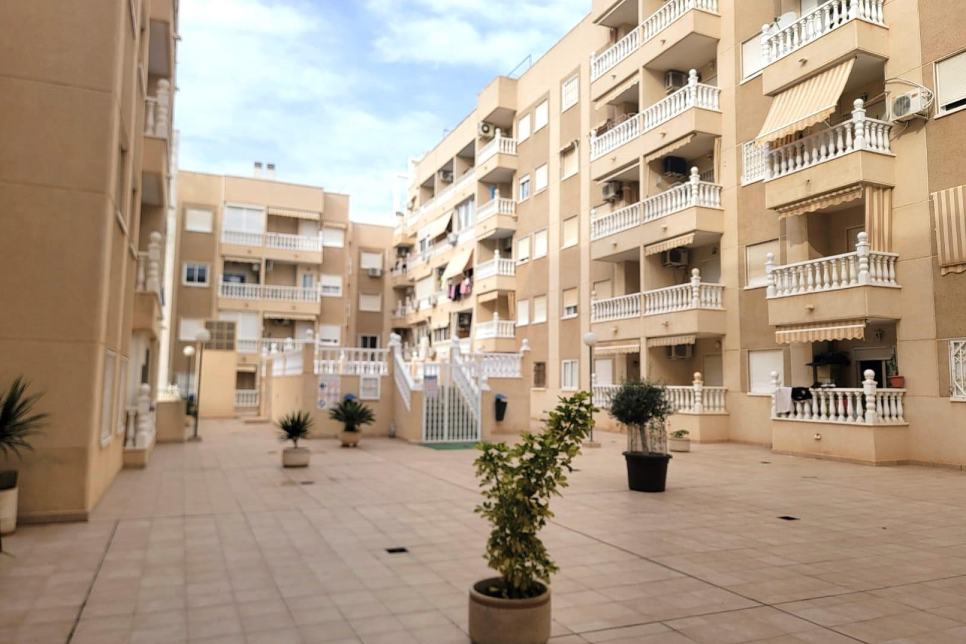 Herverkoop - 1. Appartement / flat - Torrevieja - Costa Blanca Zuid