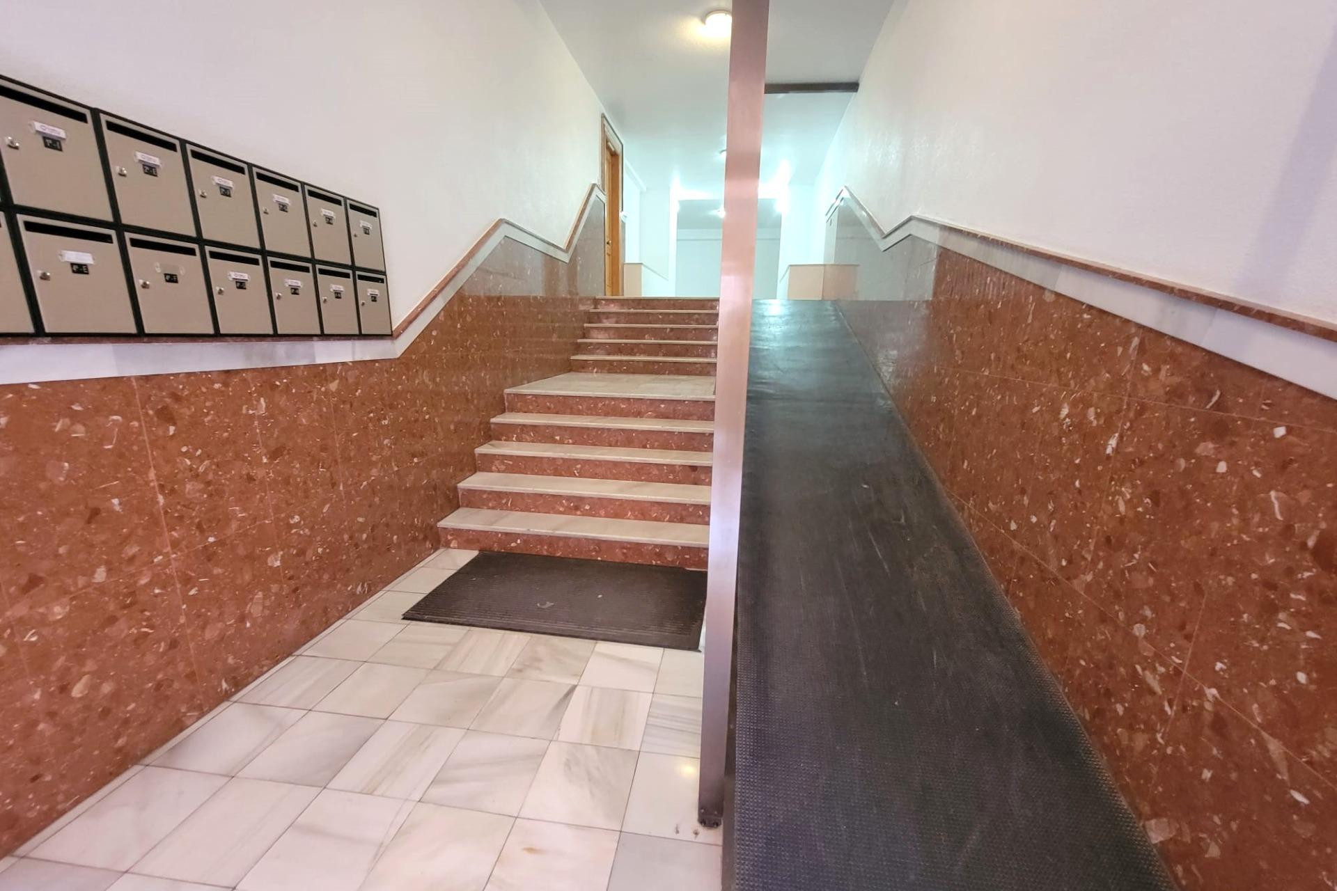 Herverkoop - 1. Appartement / flat - Torrevieja - Costa Blanca Zuid