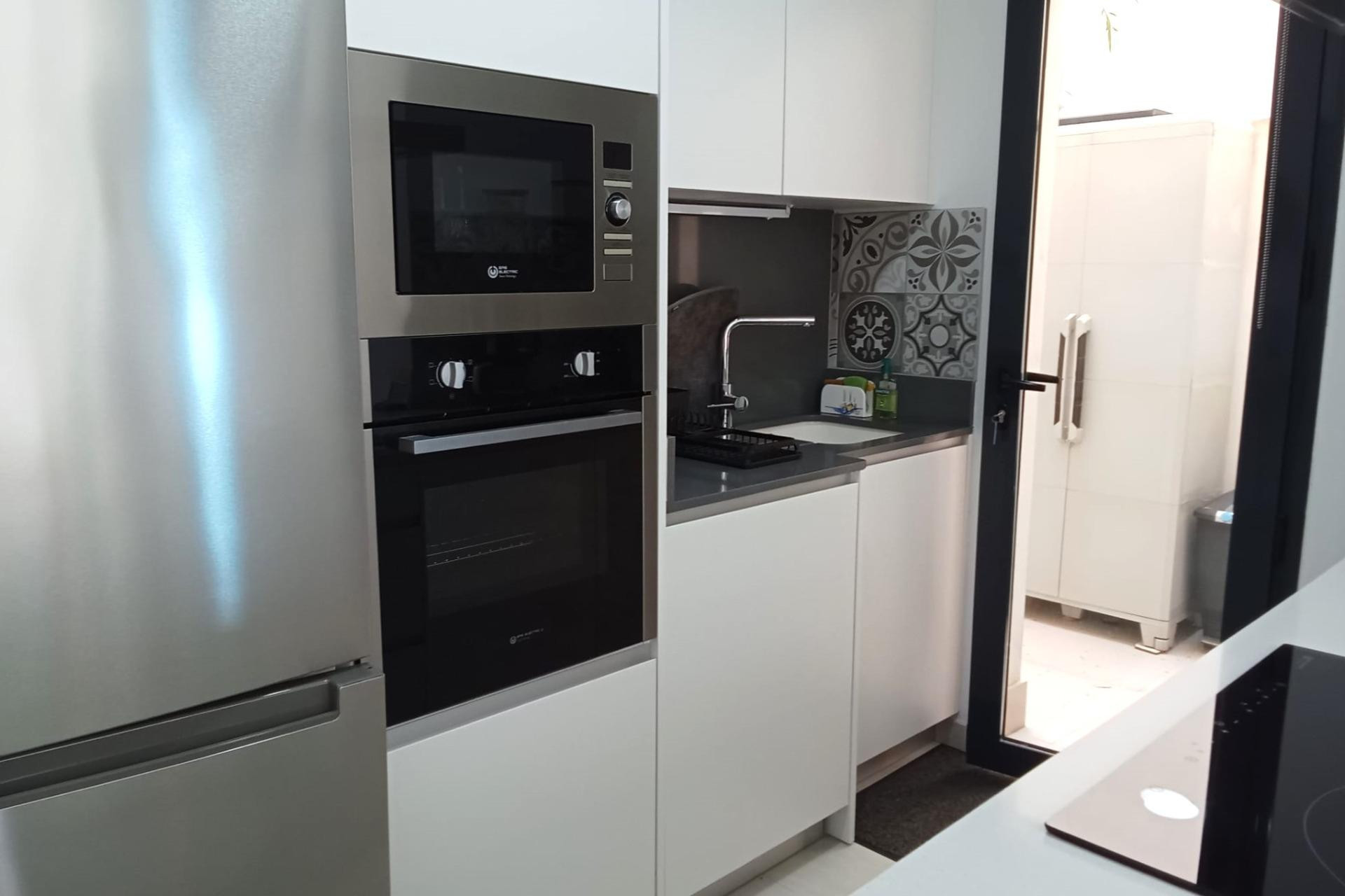 Herverkoop - 1. Appartement / flat - Torrevieja - Costa Blanca Zuid