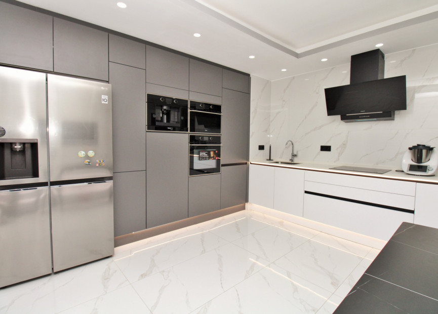 Herverkoop - 1. Appartement / flat - Torrevieja - Costa Blanca Zuid