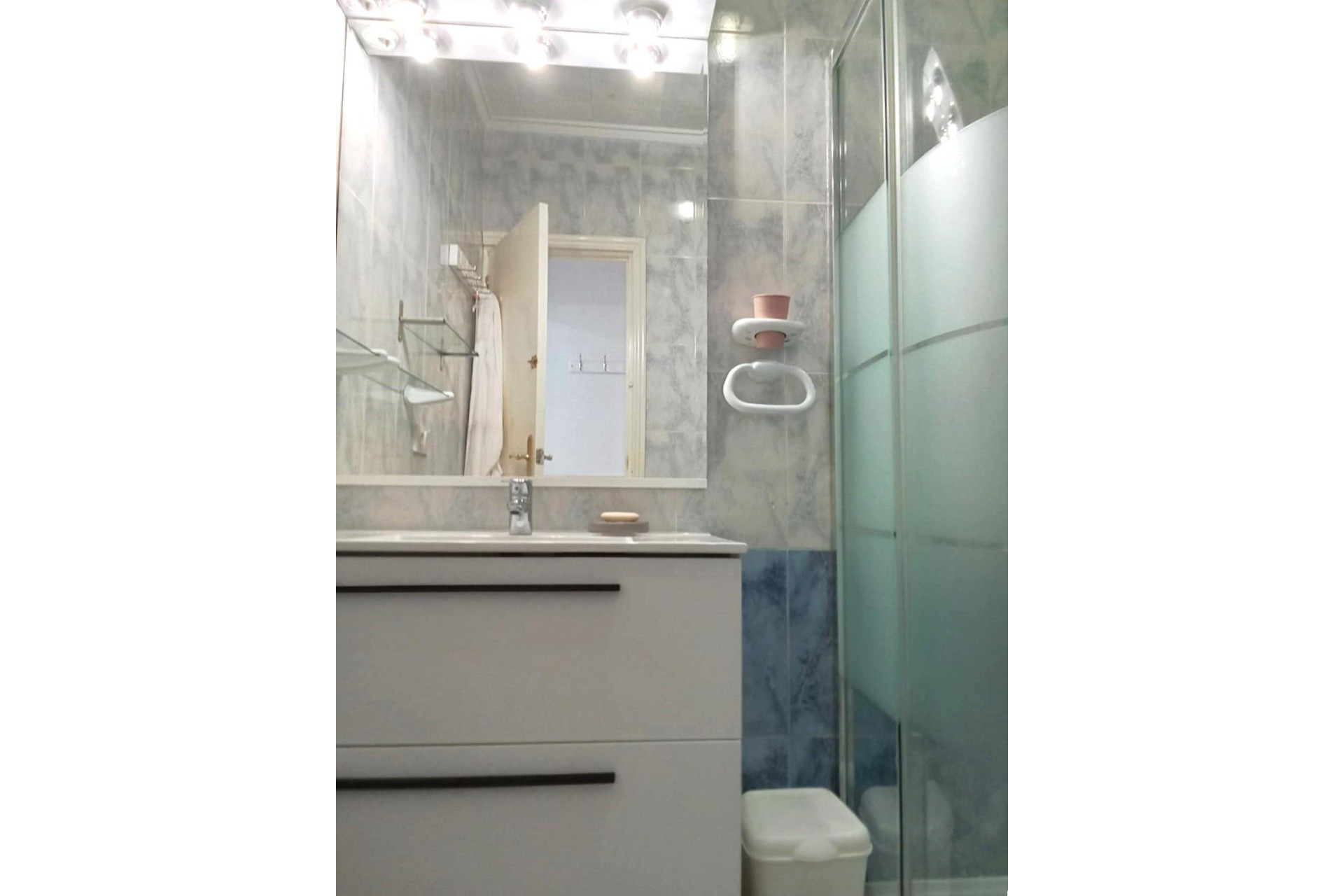 Herverkoop - 1. Appartement / flat - Torrevieja - Costa Blanca Zuid