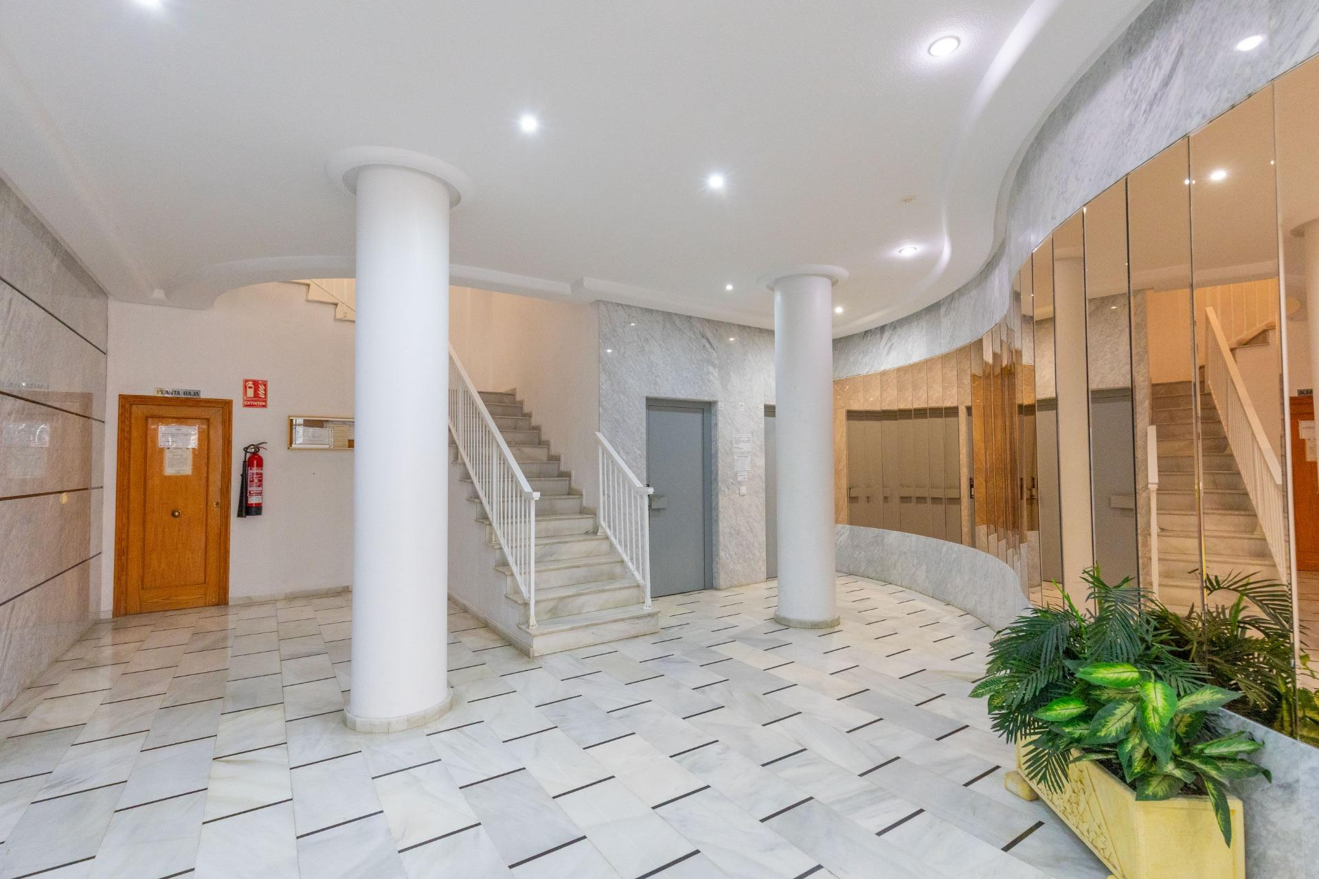 Herverkoop - 1. Appartement / flat - Torrevieja - Costa Blanca Zuid