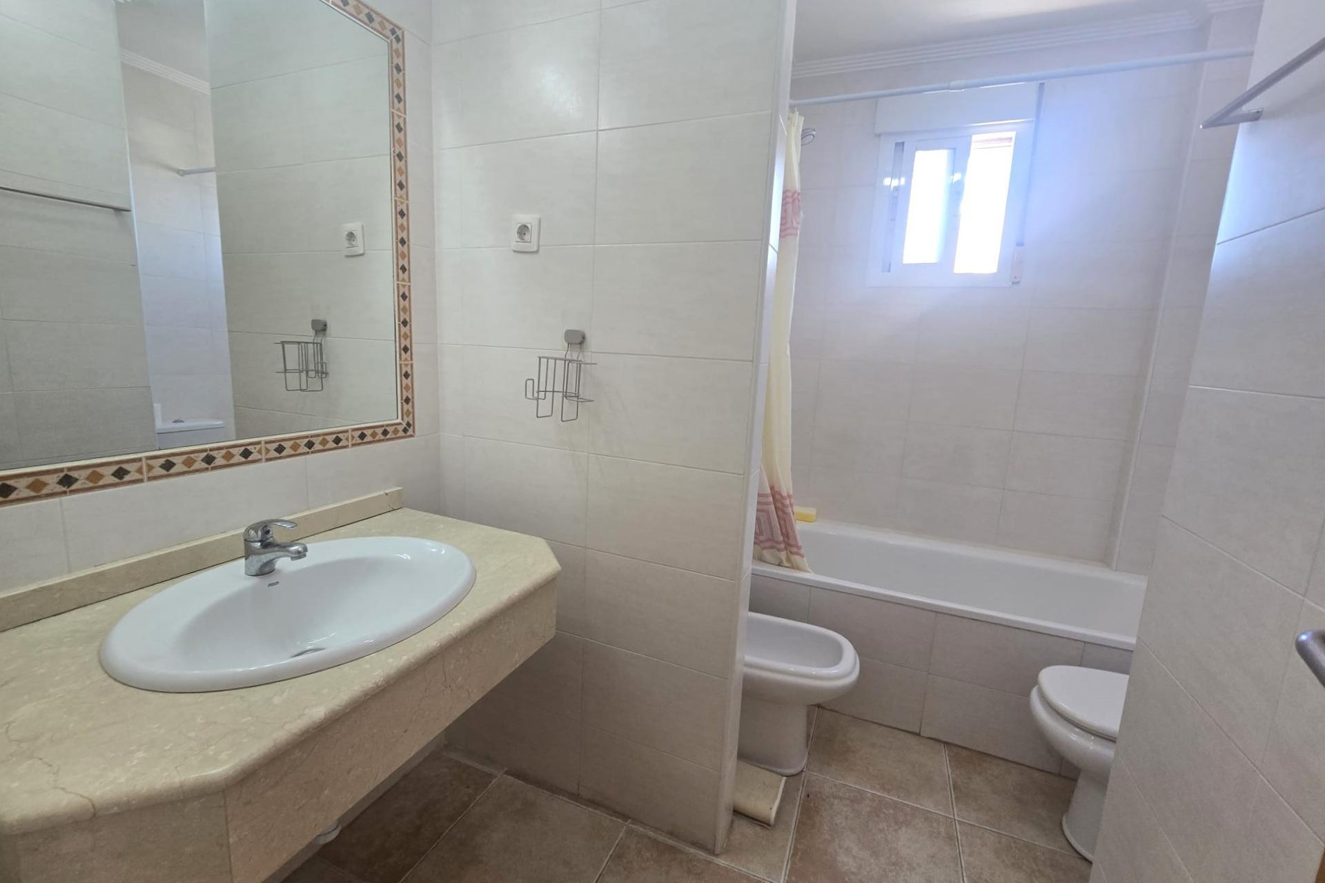 Herverkoop - 1. Appartement / flat - Torrevieja - Costa Blanca Zuid