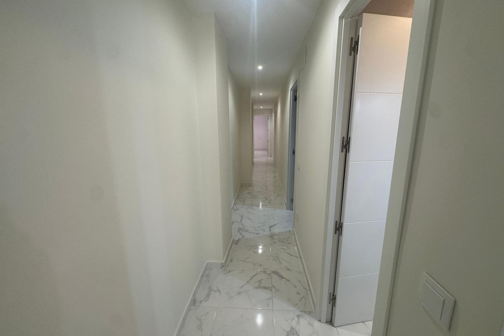 Herverkoop - 1. Appartement / flat - Torrevieja - Muelle Pesquero
