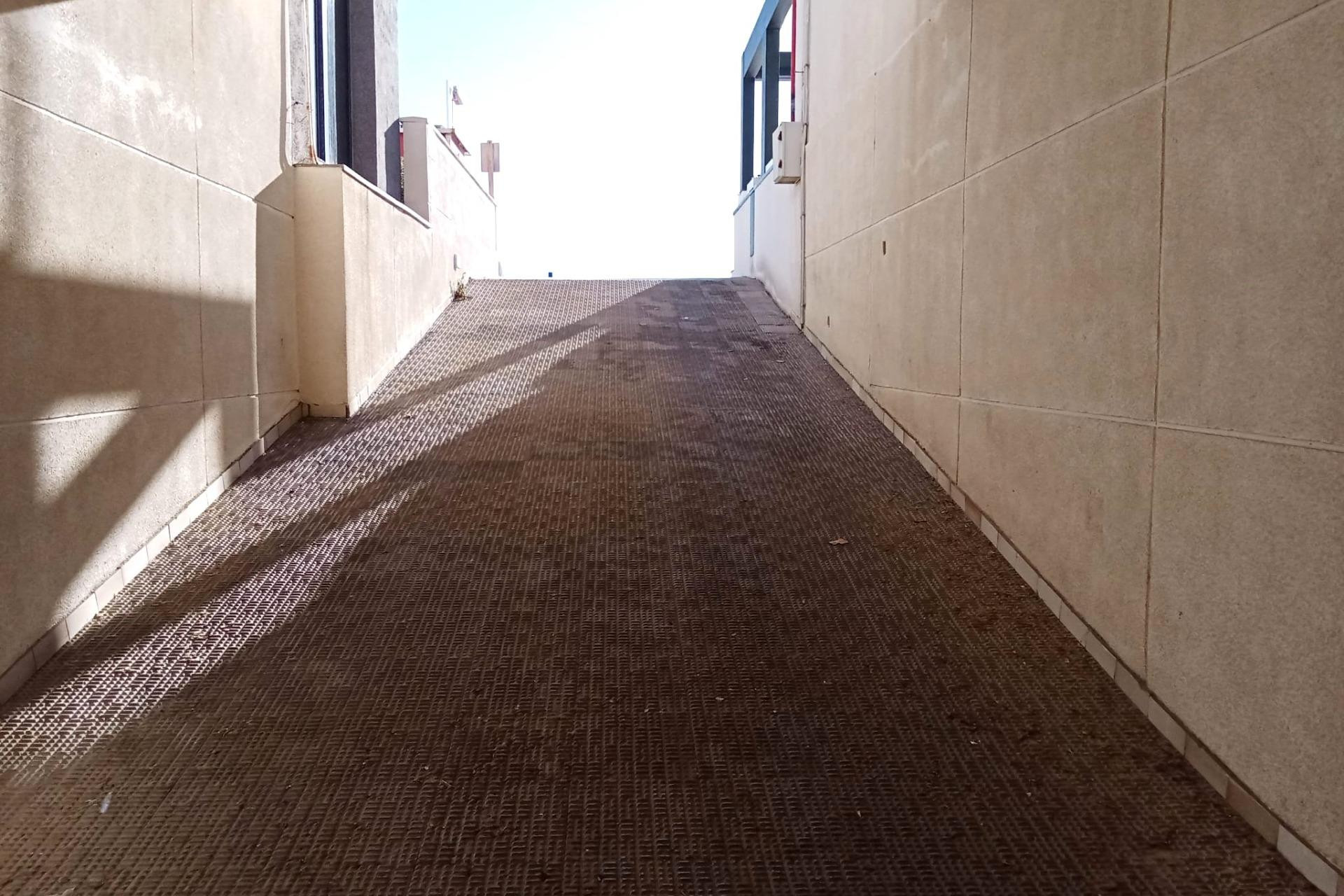 Herverkoop - 1. Appartement / flat - Torrevieja - PLAYA DE LA MATA