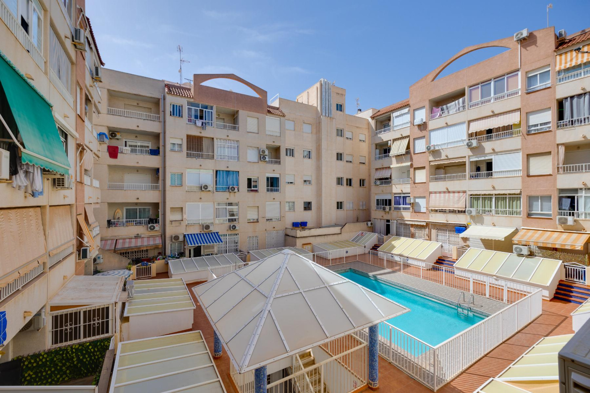 Herverkoop - 1. Appartement / flat - Torrevieja - Playa de Los Locos-Curva del Palangre