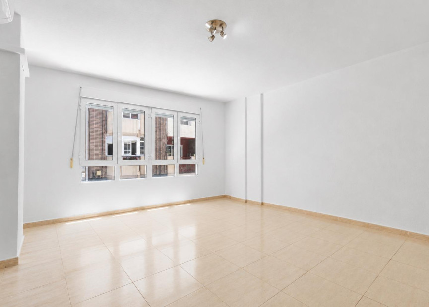 Herverkoop - 1. Appartement / flat - Torrevieja - Puerto Deportivo