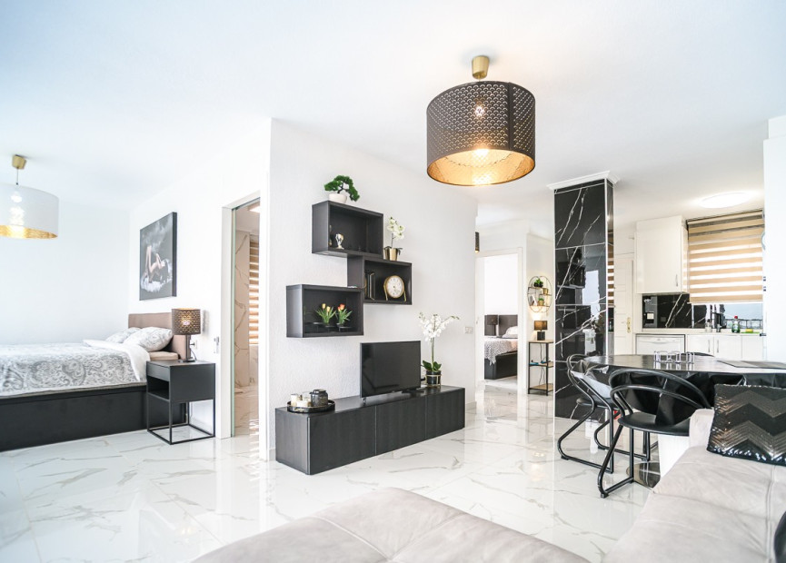 Herverkoop - 1. Appartement / flat - Torrevieja - Punta Prima